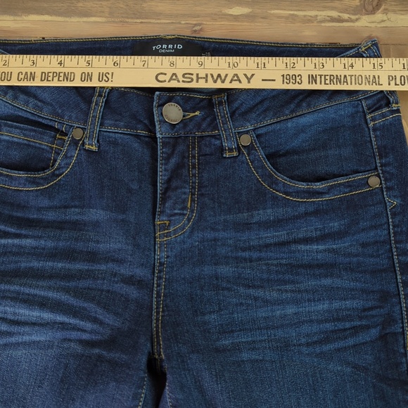 Torrid Medium Rise Skinny Jeans Tall Fit (10T) - Picture 5 of 11